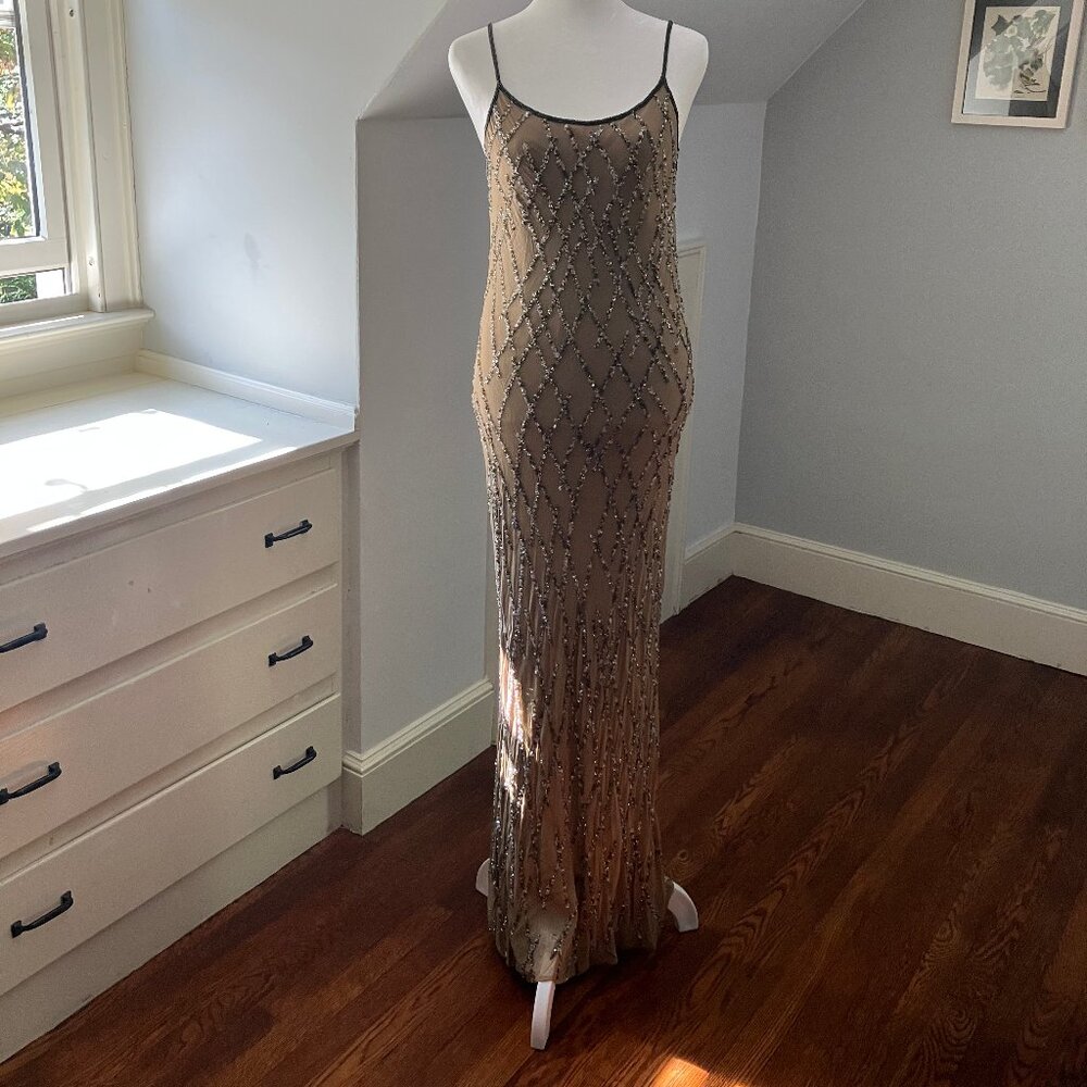 Hobbs/Marilyn Anselm 100% silk floor-length sequin dress, golden beige